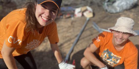 Students volunteering with Curtin Volunteers