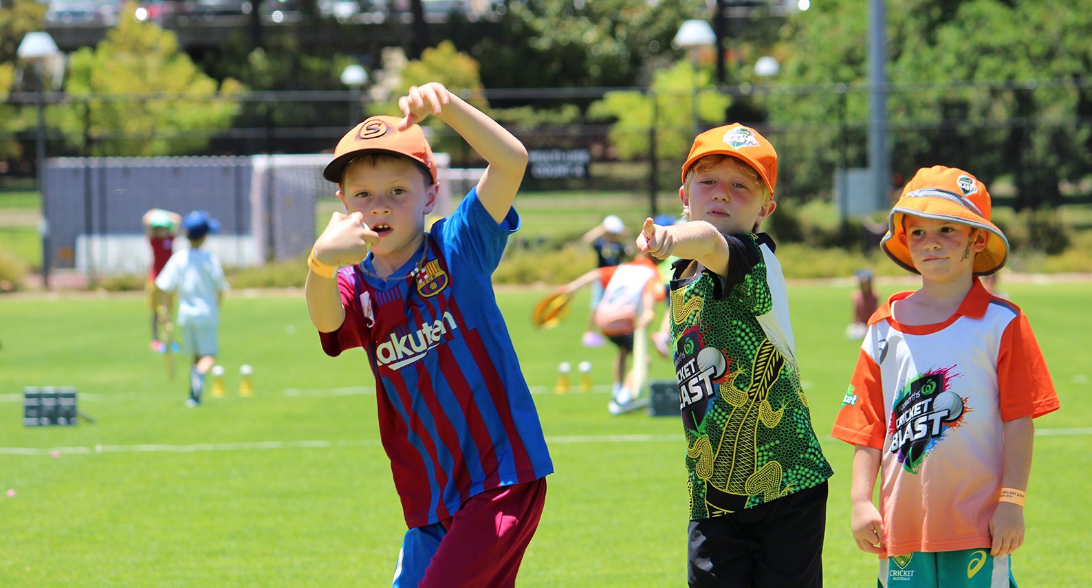 Kids playing cricket and enjoying the Carnaby Kids Birak School Holiday Program.